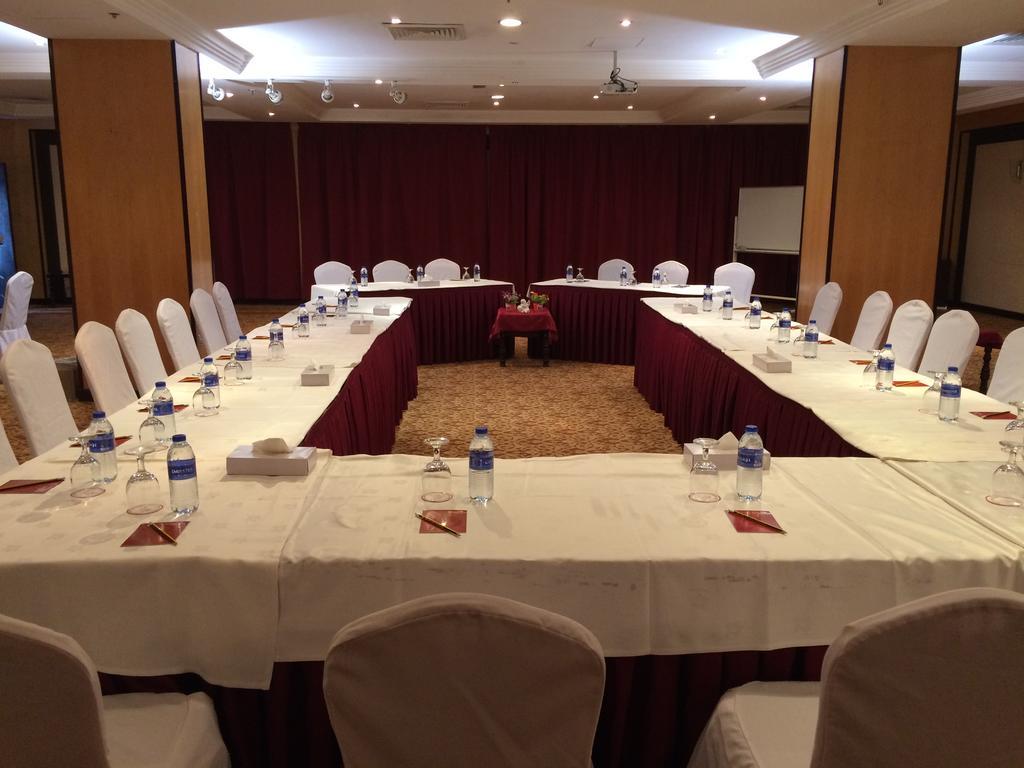 London Suites Hotel Dubai Dış mekan fotoğraf